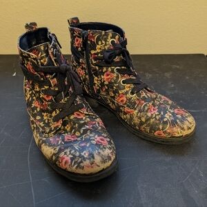 Floral combat boots